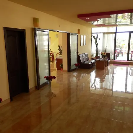 семеен роза