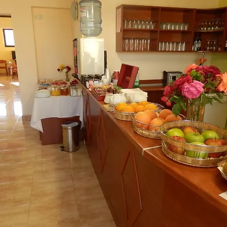 Hotel семеен роза