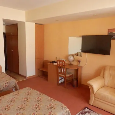 Hotell семеен роза
