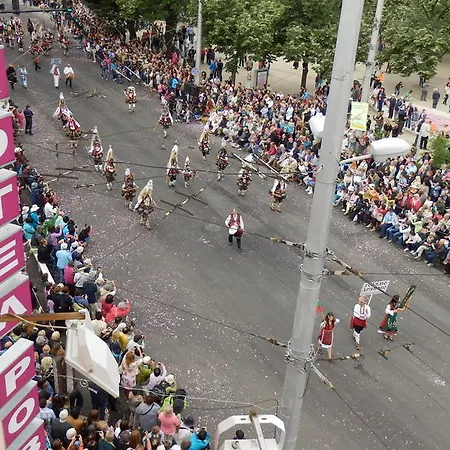 Hotel семеен роза