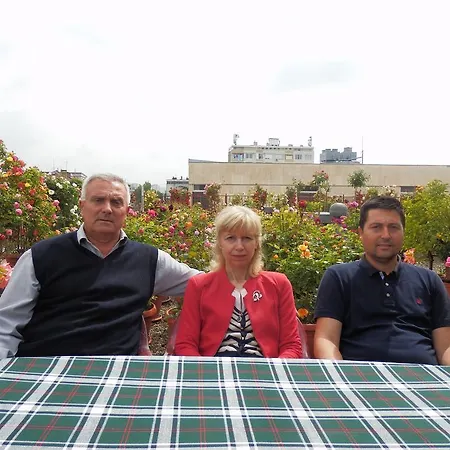 семеен роза