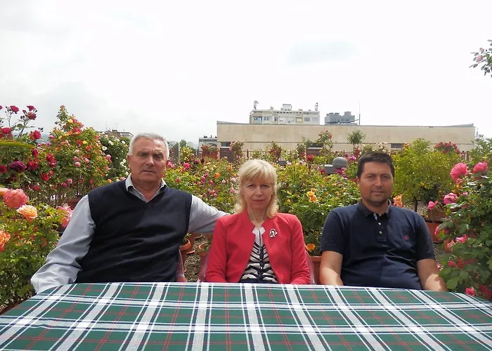 семеен роза