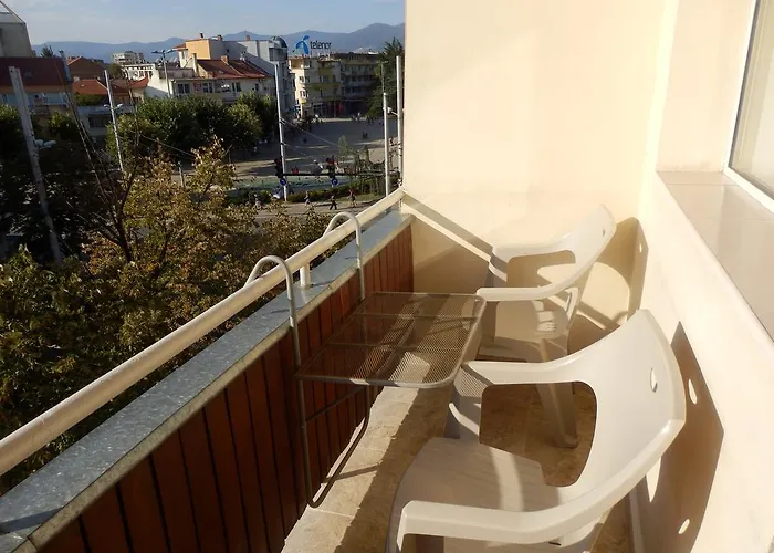 семеен роза 3*