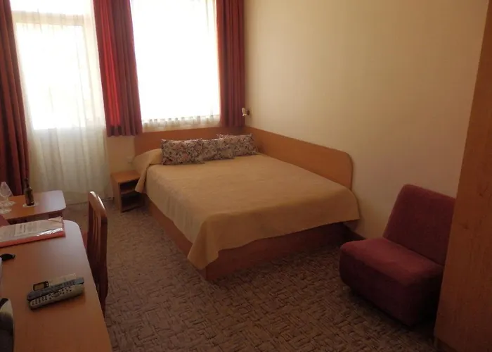 семеен роза Hotel Kazanlŭk